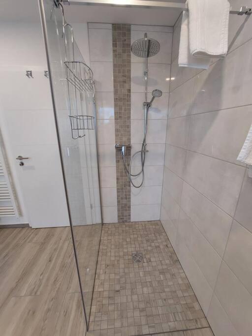 Ferienwohnung Helenenquelle Bad Wildungen Esterno foto